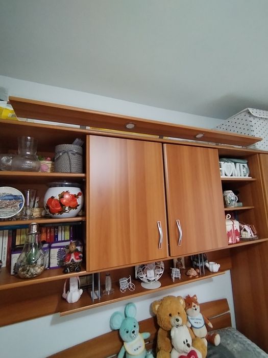 Vând cadru Lems cireș foarte bine întreținut.