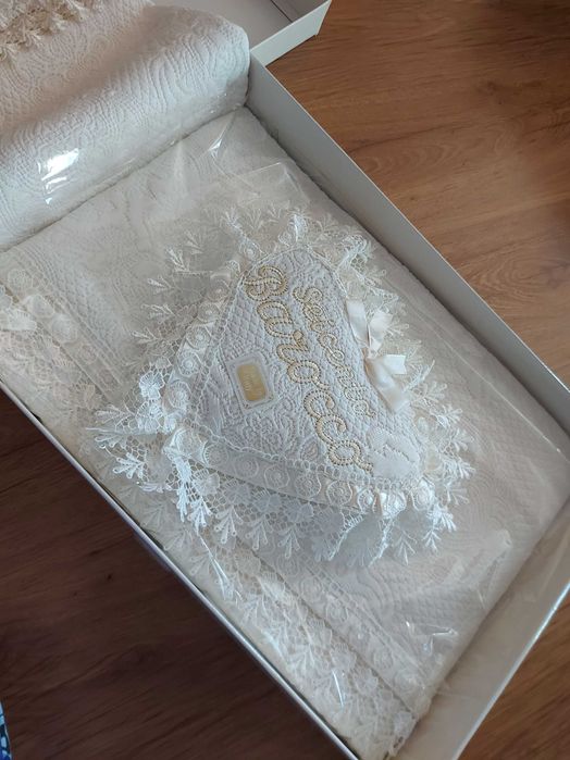 Уникална италианска кувертюра за спалня