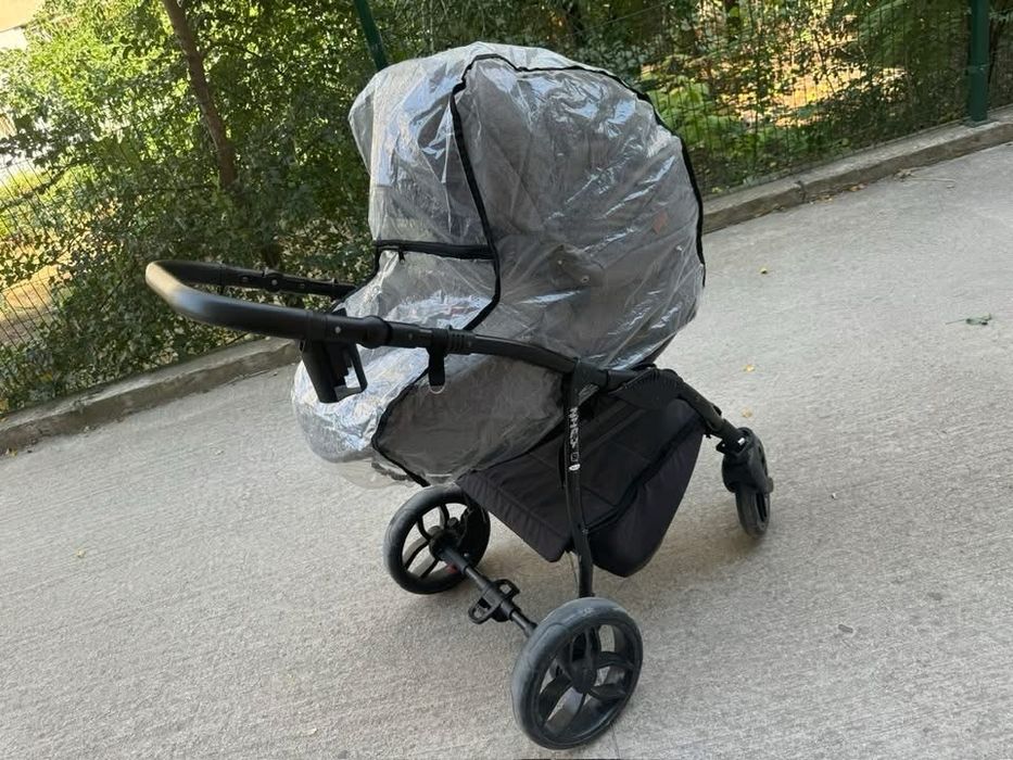 Бебешка количка 3в 1