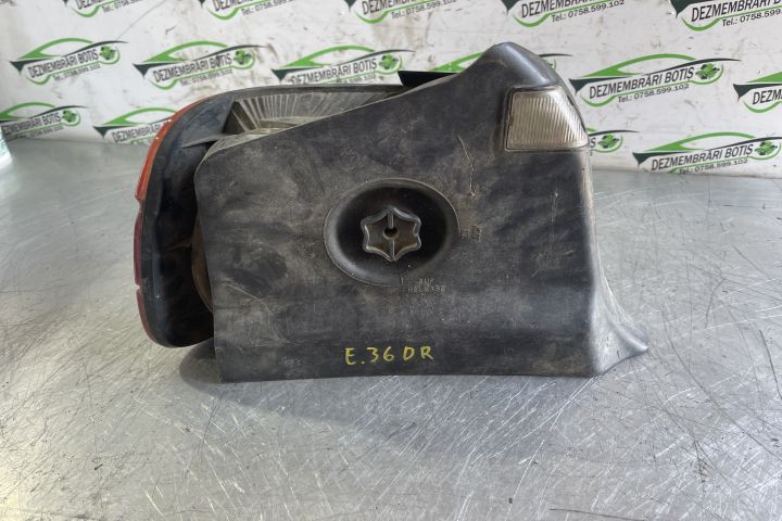 Lampa / Tripla stop dreapta pe aripa CU DEFECT 8353806 / 8 353 806 BM