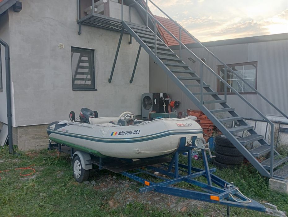 Vand 2 barci 25cp