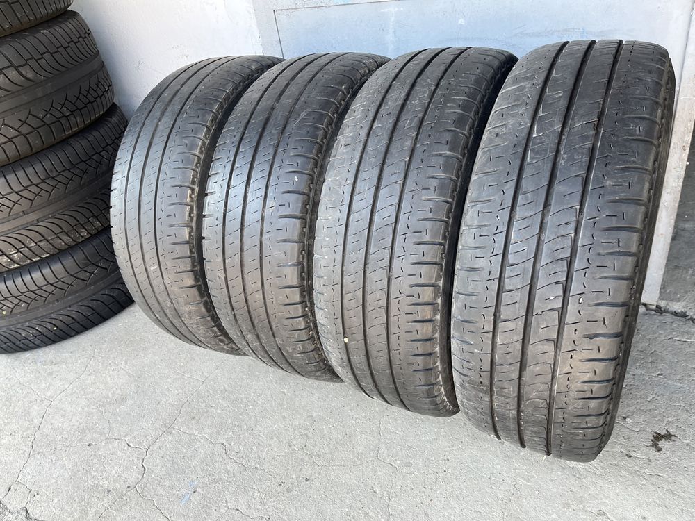 4 бр. гуми за бус 225/65/16C Michelin 4,5-5,5 mm DOT 1515