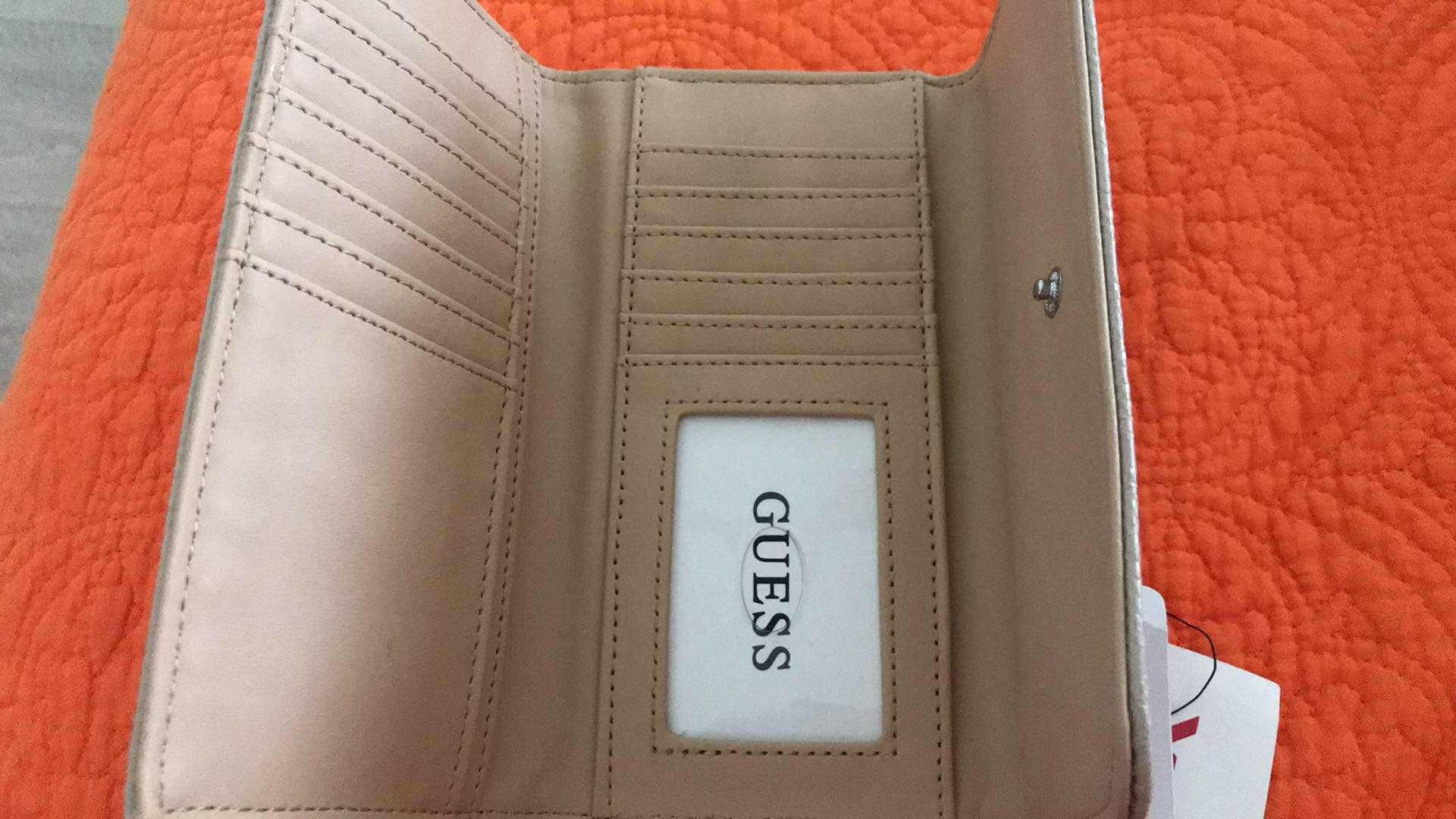 Ново оригинално портмоне Guess-USA