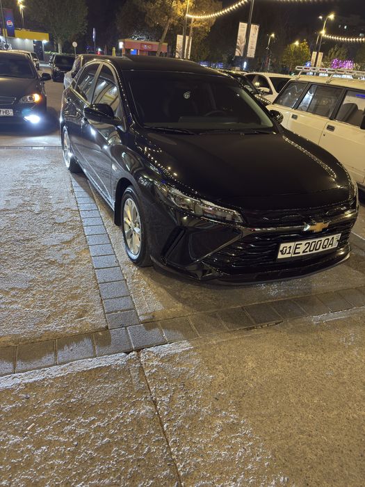 Monza sotiladi 1.5 atmasfera 2023 yil qora rang toza