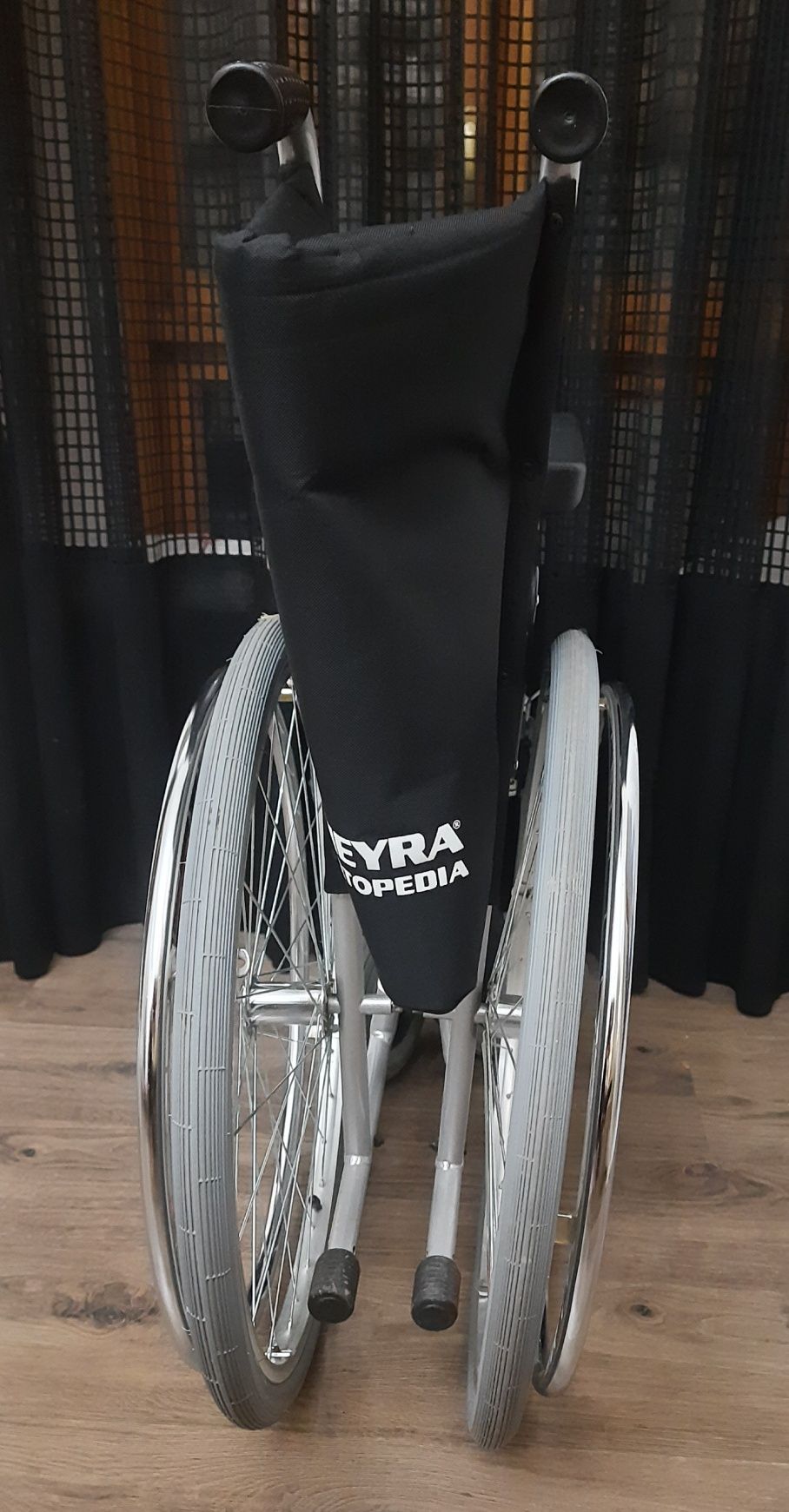 Инвалидная кресло коляска"MEYRA"отличного качества и комфорта в мире.