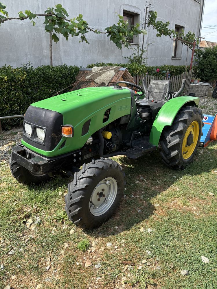 Tractor Ferrari DT 40