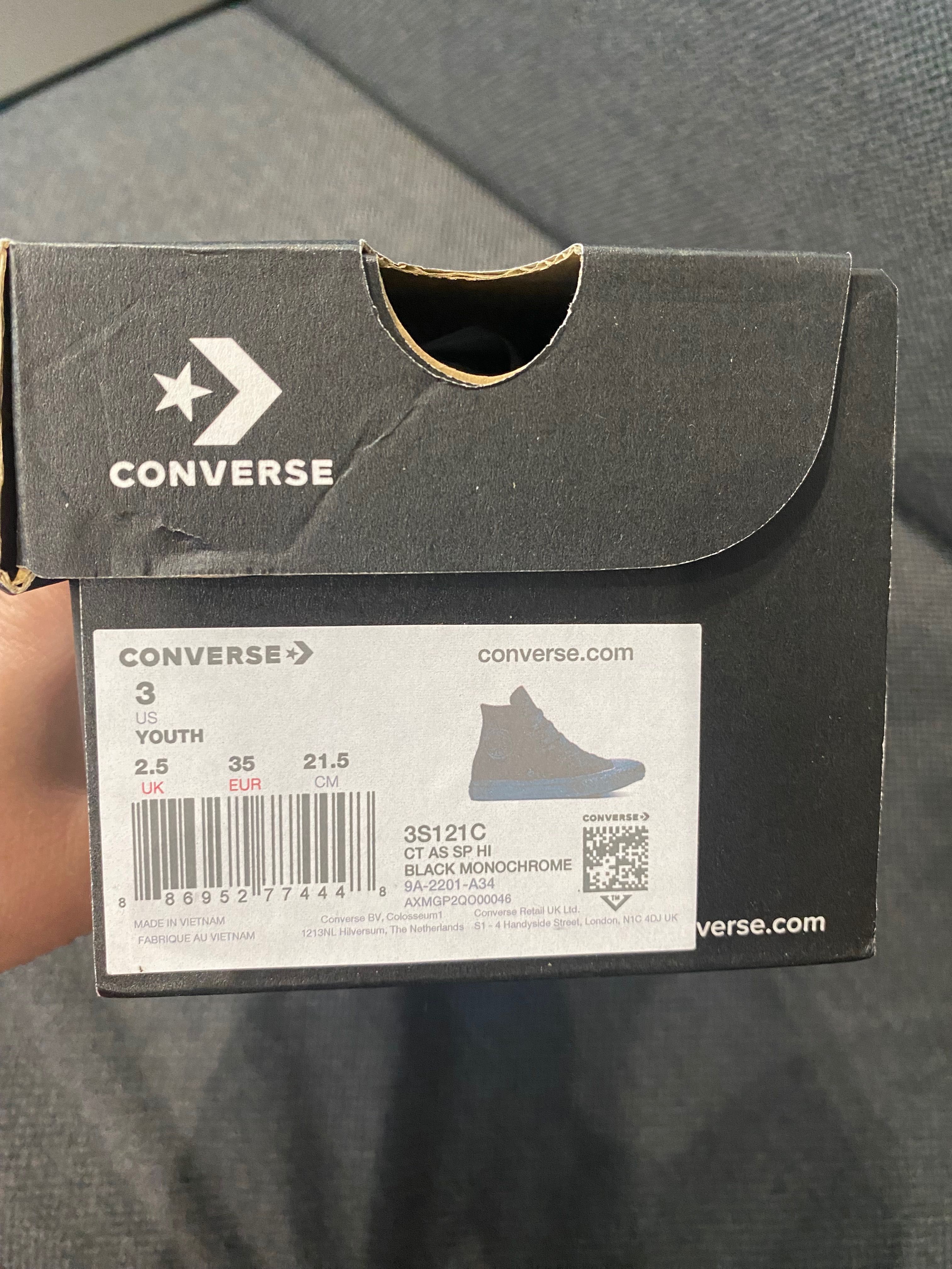 НОВИ детски черни кецове Converse, размер 35