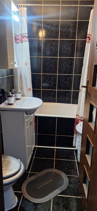 Închiriez Garsoniera