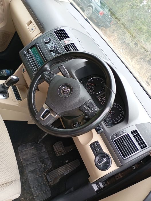 Фолксваген Тоаран 1.6 тди 2013 год дсг