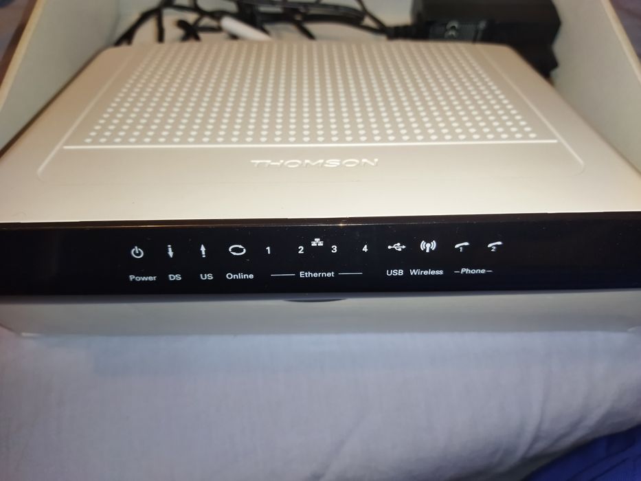 Router Wif cu doua antene detasabilei  TWG870U