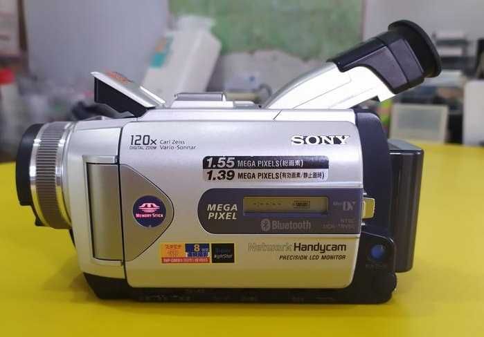 Sony Digital Mini DV tape Format Handycam Movie Camcorder PAL