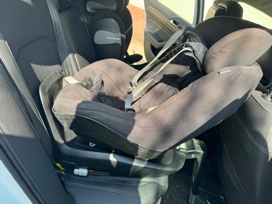 Scaun auto copii maxi cosi 2 way pearl