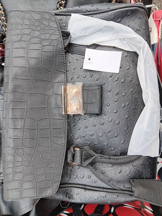 Затворен Магазин Чанти 5-10лв.на едро