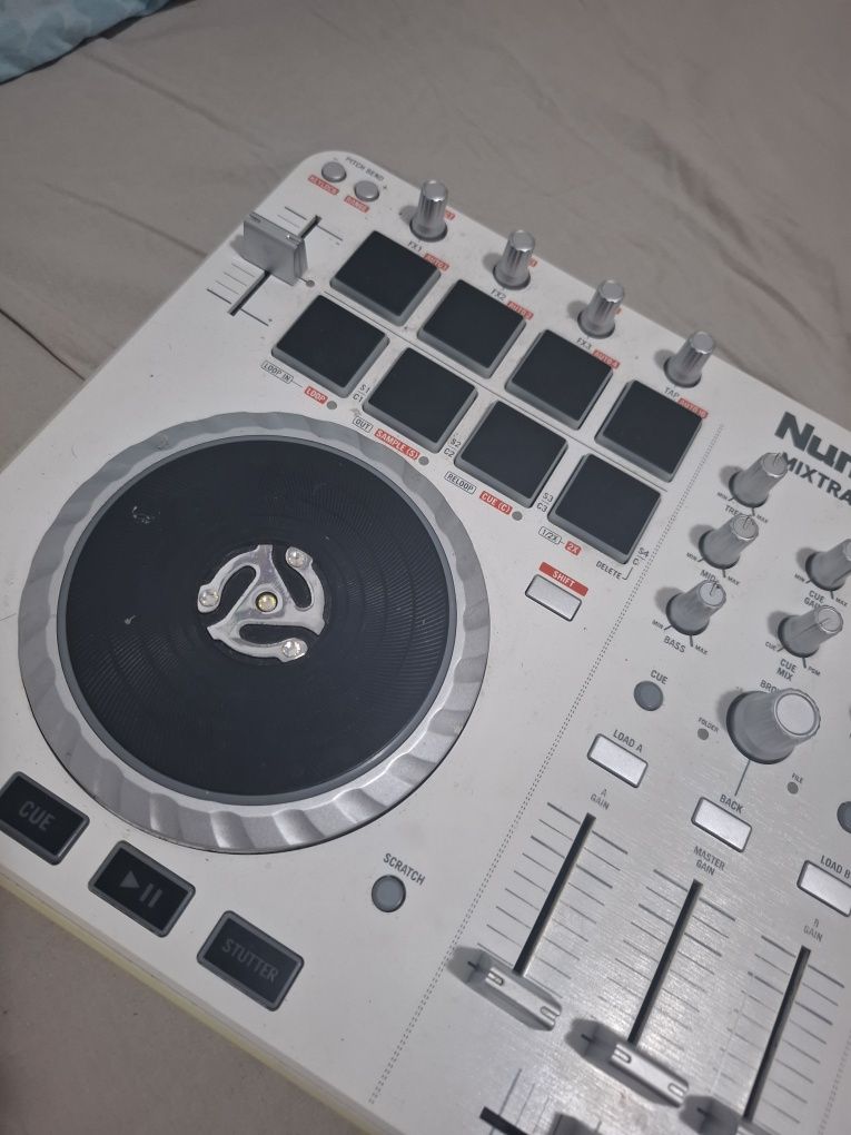 Consola Dj Numark Mixtrack 2