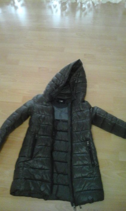продам куртку женскую (зима -дутыш)