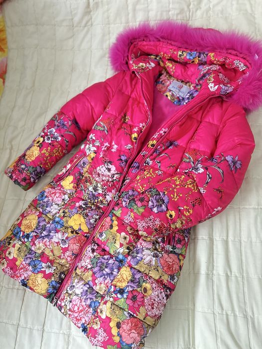 Куртка на девочку 8-10 лет