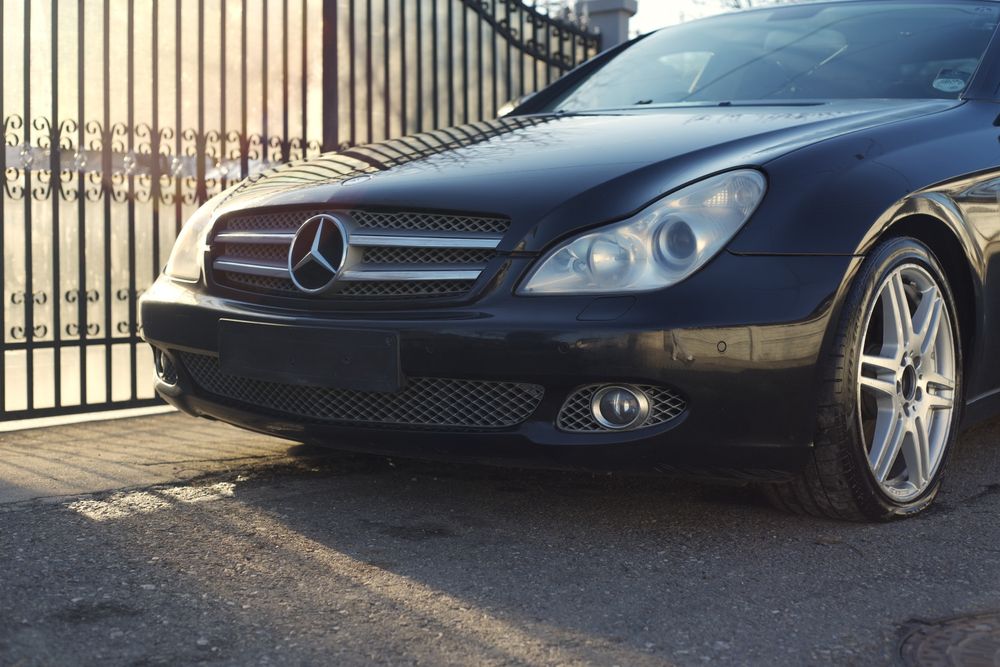 Grila frontala, grila capota, grila radiator Mercedes CLS W219 FL