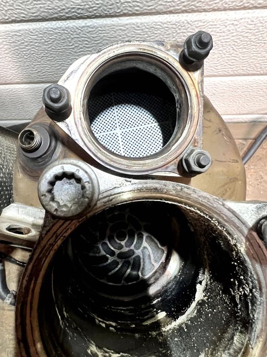 Filtru de particule DPF Audi Q5 A4 B9 A5 A6 04L131765BP