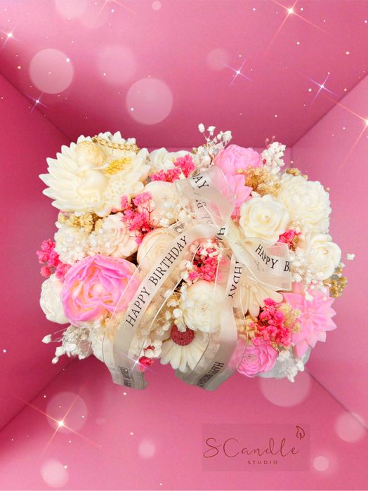 Aranjament flori din ceara de soia