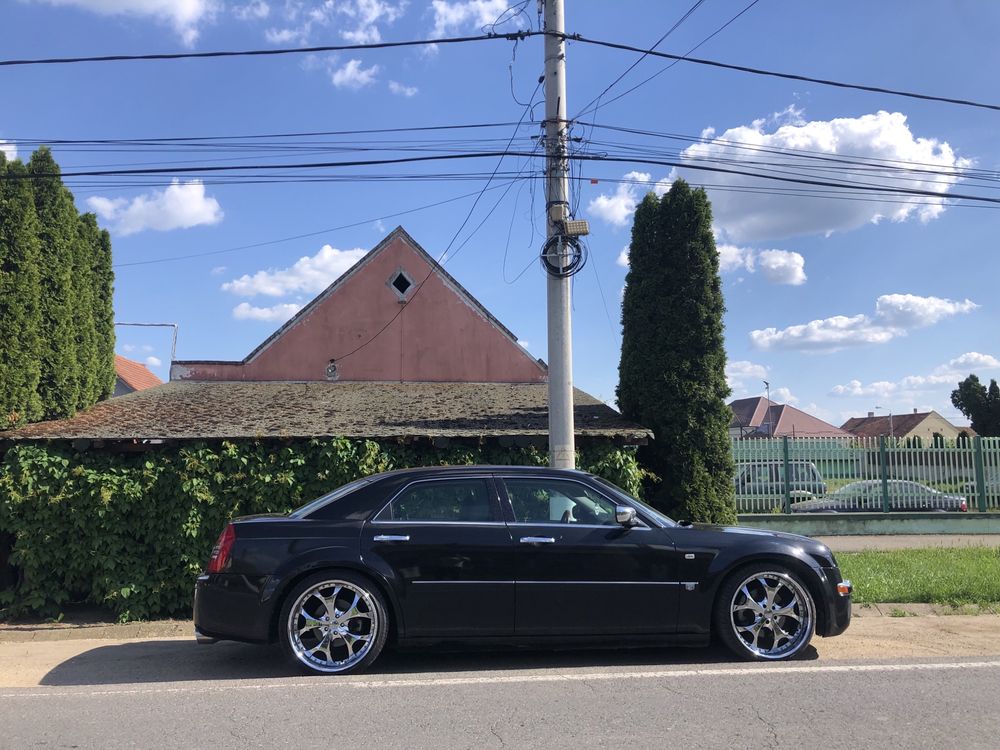 Chrysler 5.7 hemi C300