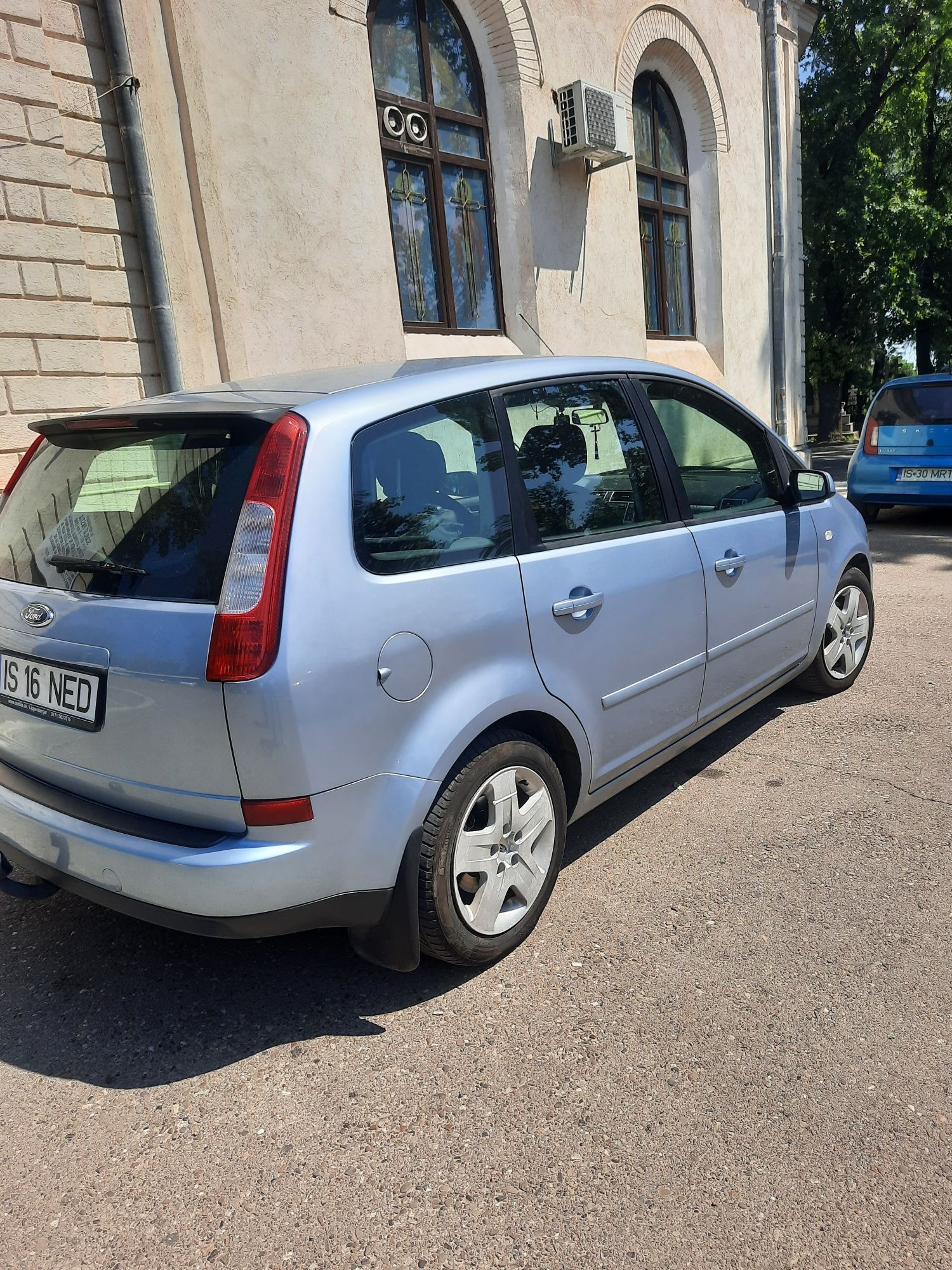 Vind  ford  cmax 2007 1,8 benzina 3500 neg.