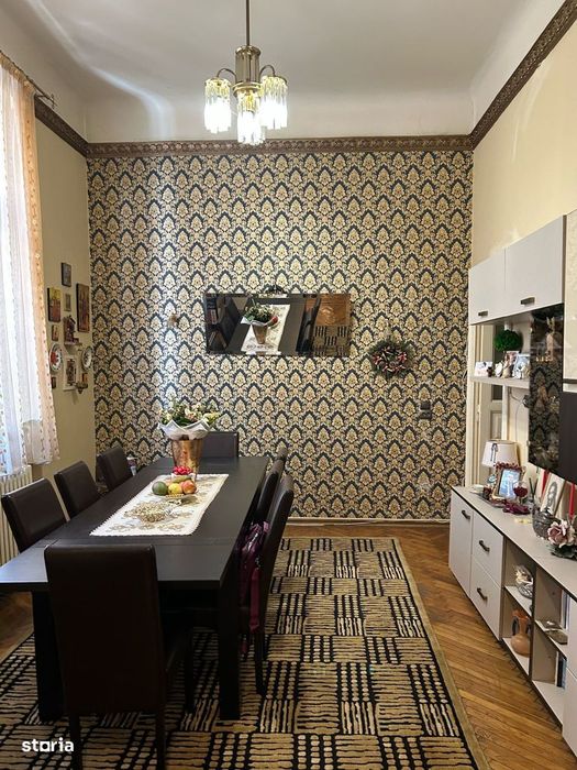 Vila Spatioasa Piata Romana