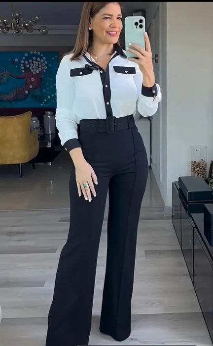 Vând Compleu din 2 piese