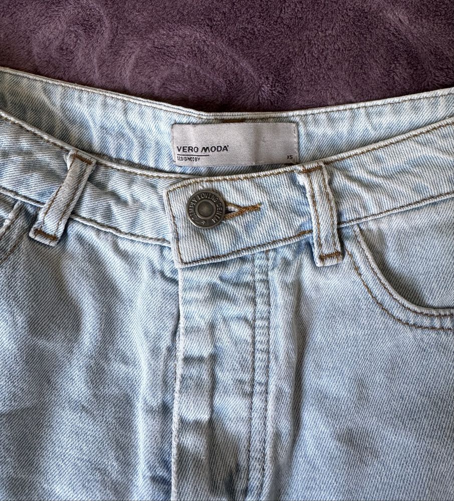 Къси панталонки Vero Moda