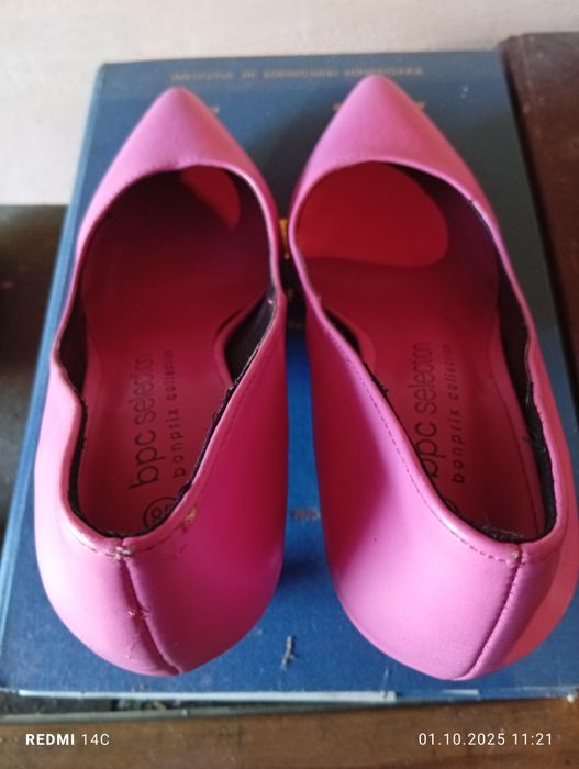 Pantofi toc mic, mărime 38,20lei perechea