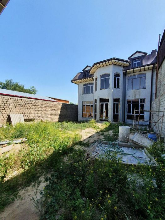 Срочно продаётся 3х этажный дом