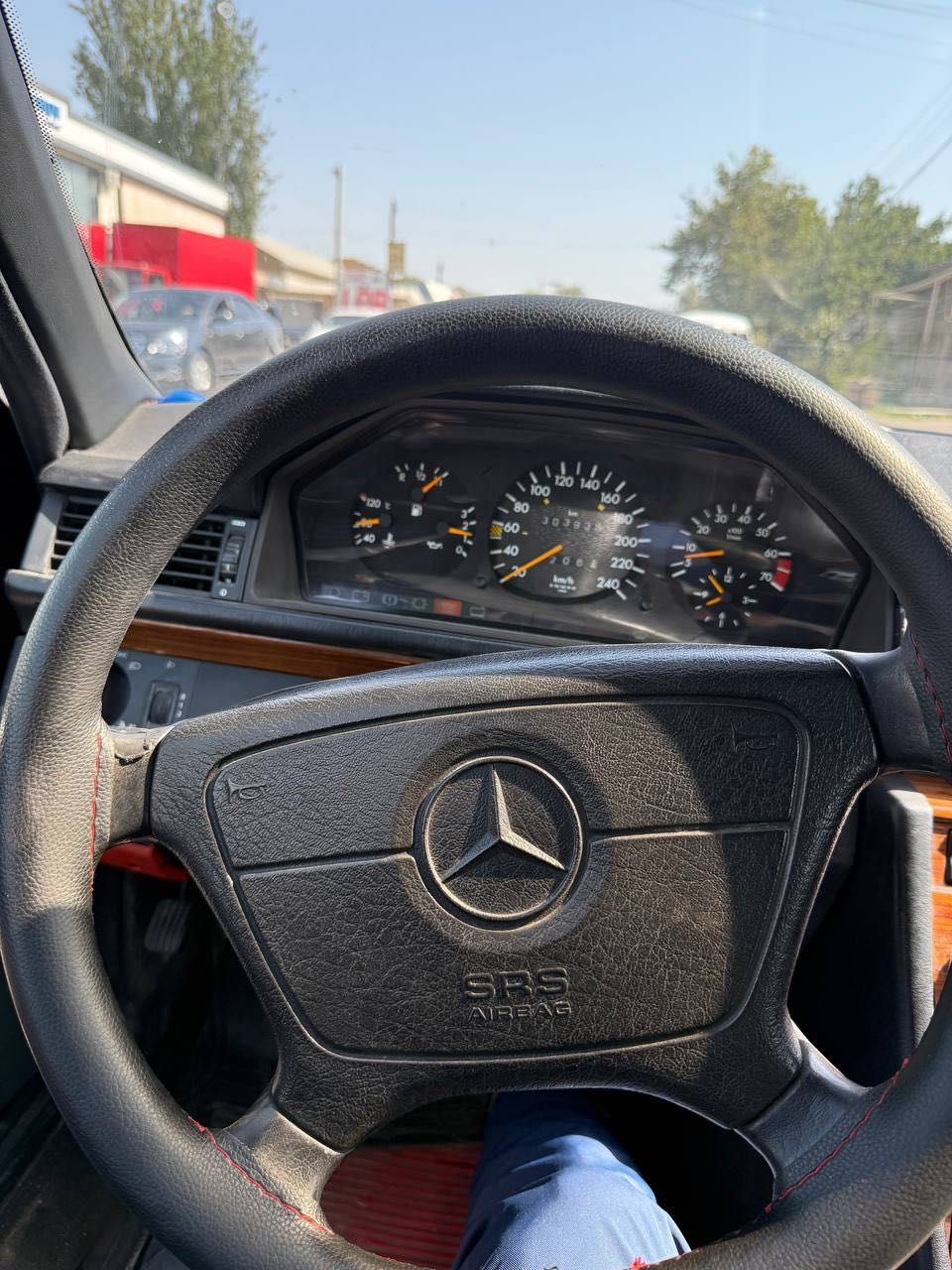 Mercedes benz в хорошем состоянии