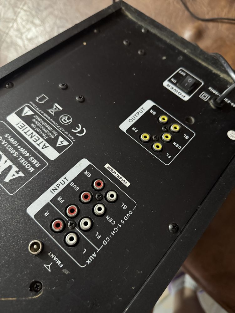 Sistem audio Akai 5 boxe