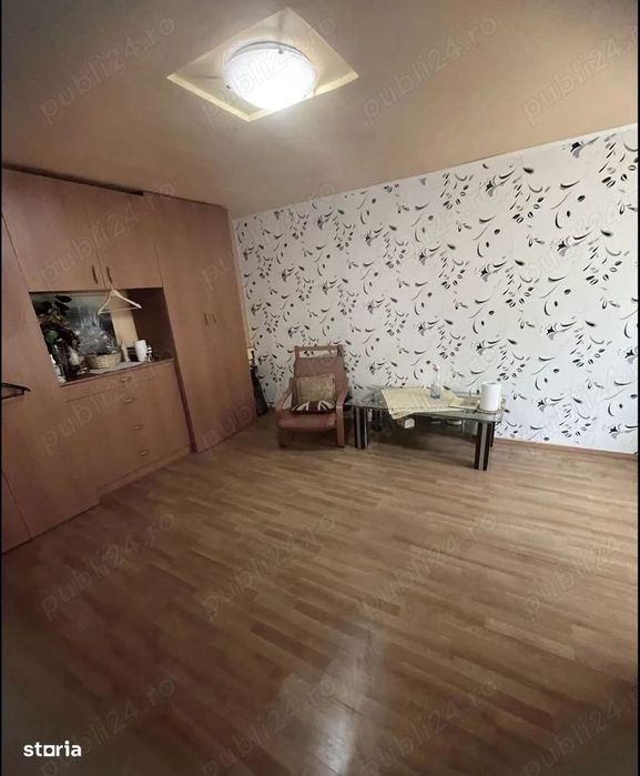 De vanzare garsoniera/ap 2 camere, etaj 1, 1 Decembrie