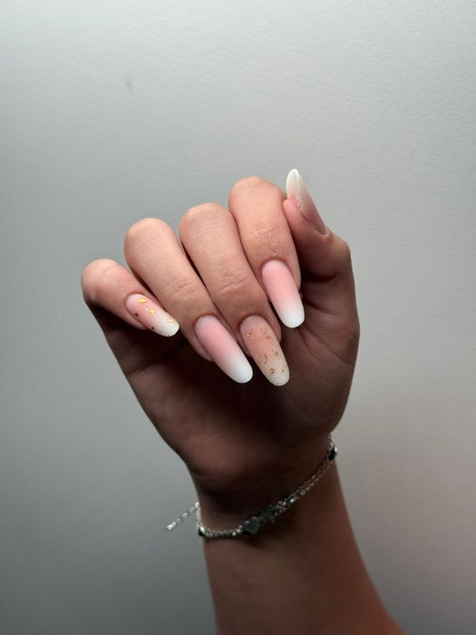 Unghii cu gel / Construcție cu tipsuri reutilizabile – Str. Gării 161