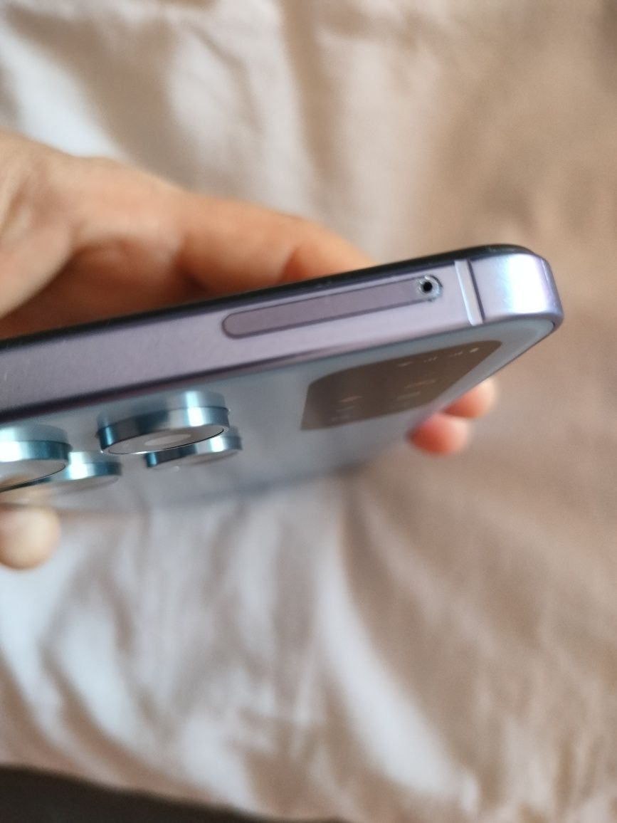 Smartphone S 24 nou