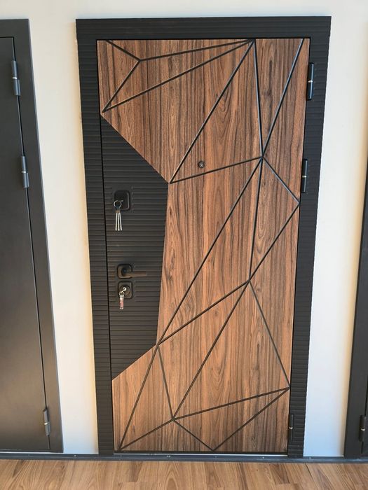 Входные двери оптом  в розницу и на заказ