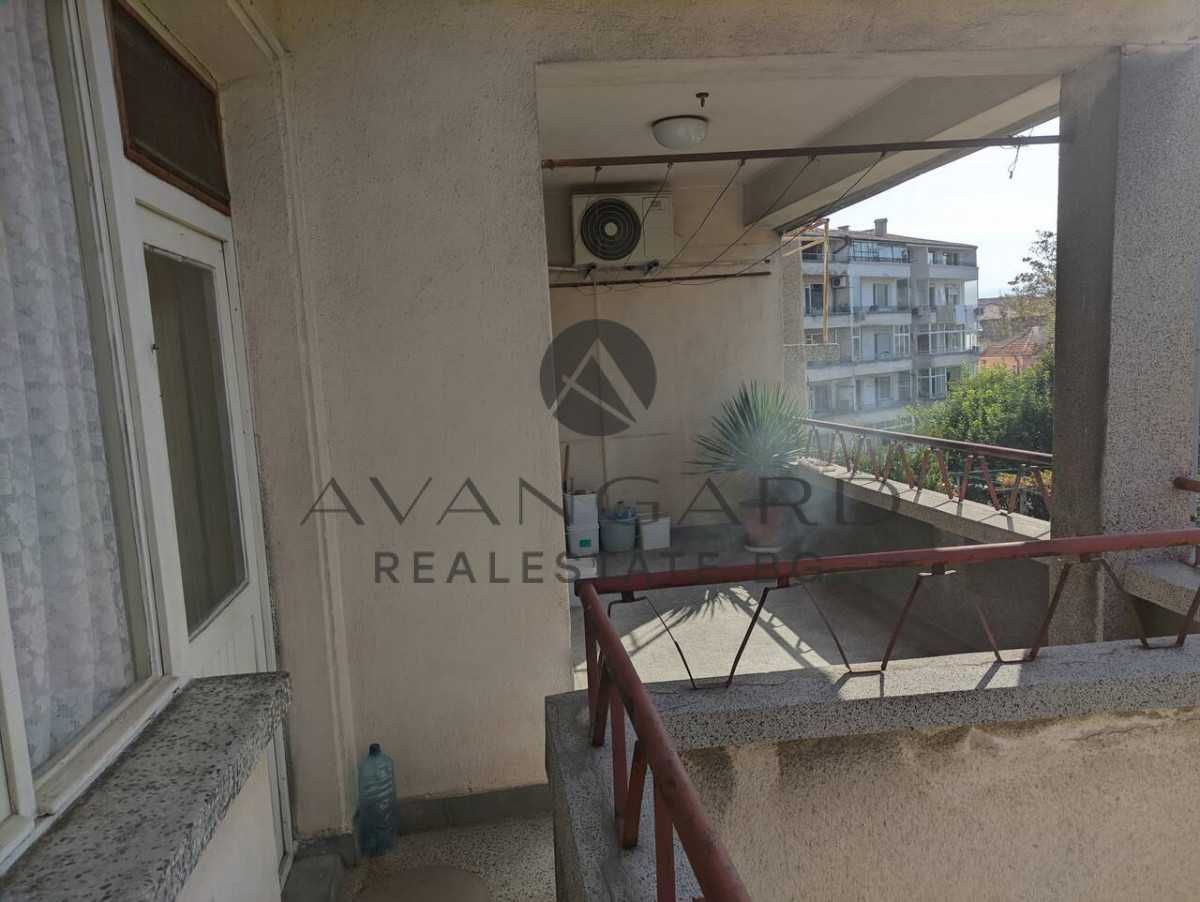 Продава се Многостаен апартамент в Пловдив, Център - 120 кв.м за 2228 €/кв.м - Снимка #8