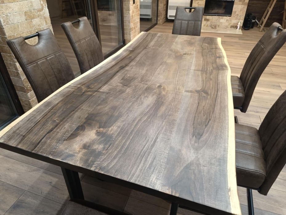 Маси и плотове от масив орех