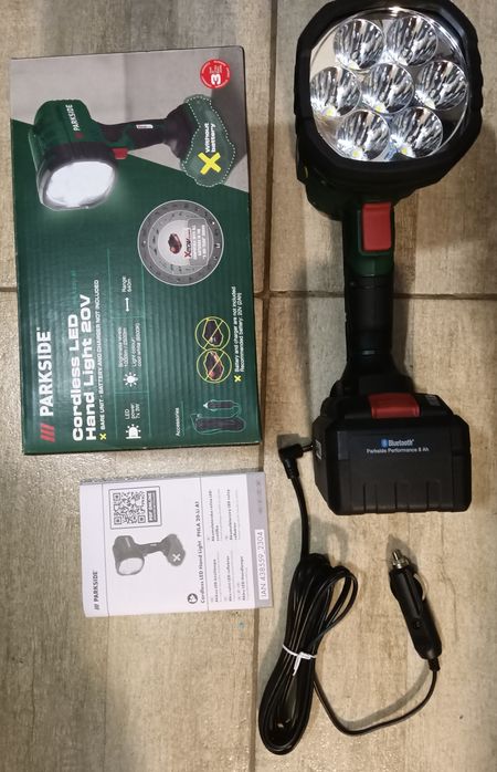 Parkside lanterna lampa proiector cu baterie 20V si auto 12V
