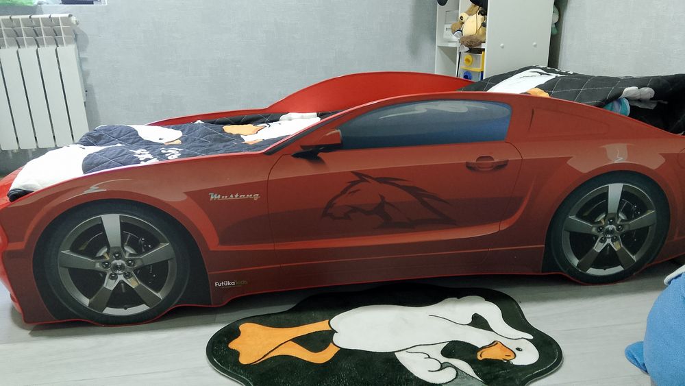 Продам детскую кровать - машинку