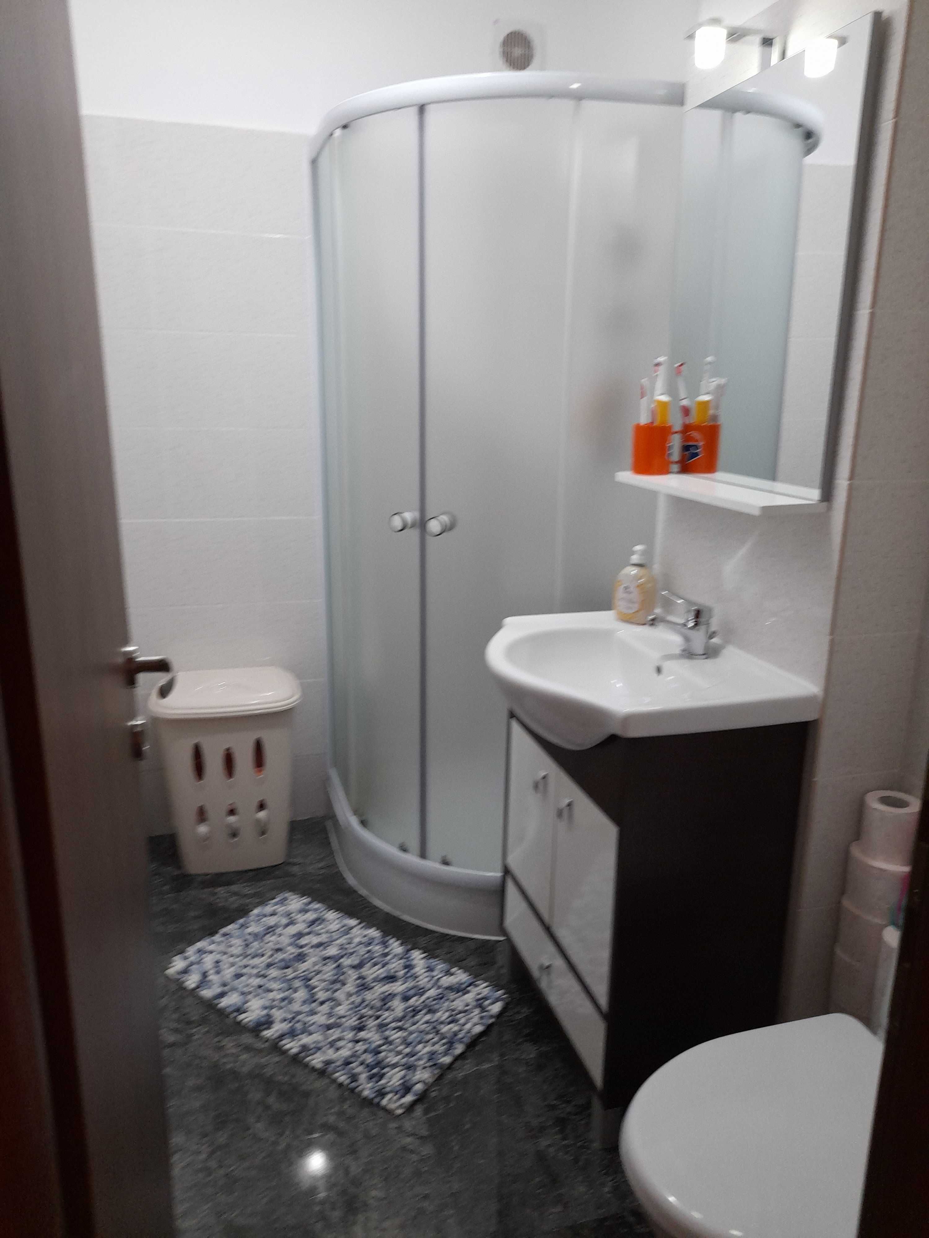 Apartament cu 3 camere