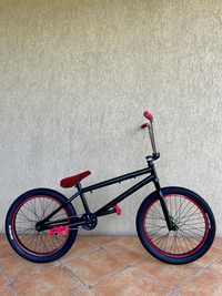 Vând Bicicleta Bmx Custom Top