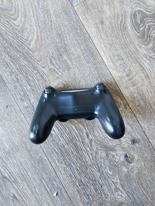 PS4 PRO  във добро състояние