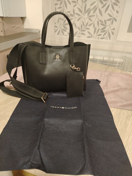 Geanta Tommy hilfiger originala distinct about you