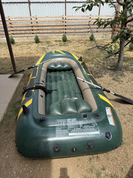 Vând barcă gonflabilă SEAHAWK 4 Intex