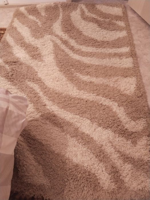 Продам ковер в отличном состоянии