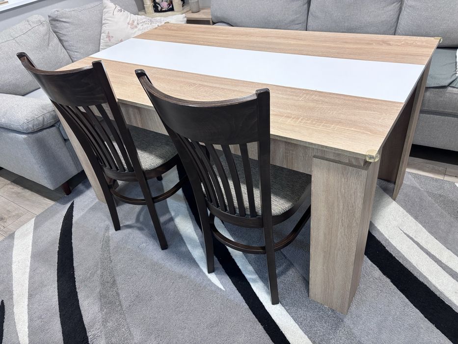 Кухненска маса с 2 стола