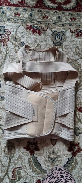 Corset pentru indrptarea spatelui