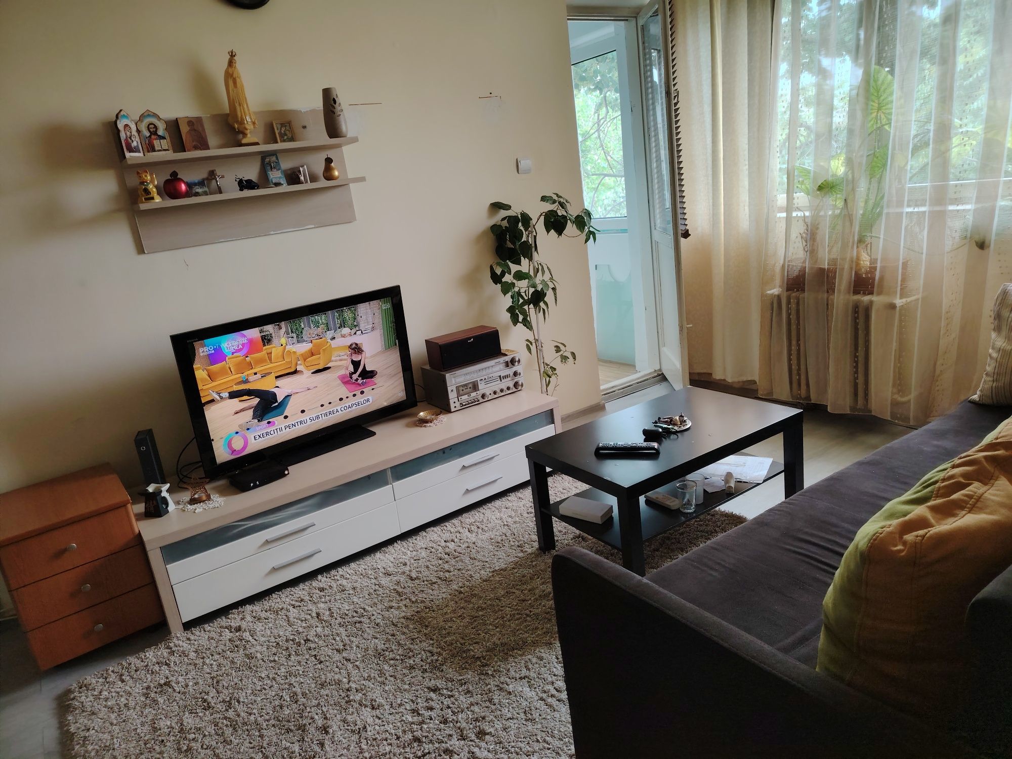 Închiriez apartament cu 3 camere Crangasi