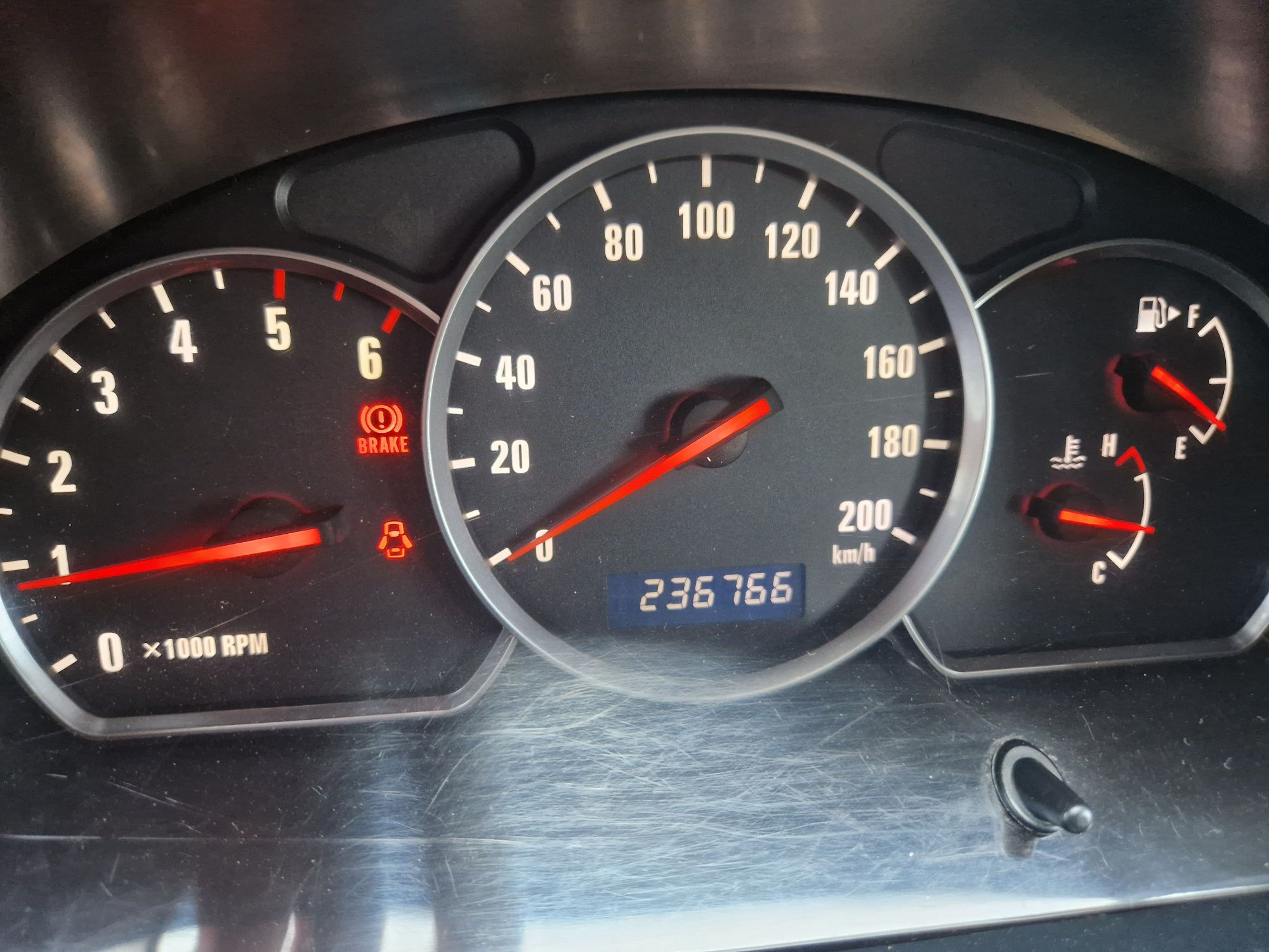 Vand Suzuki Grand Vitara 2.0 diesel 2004 cu reductor manual